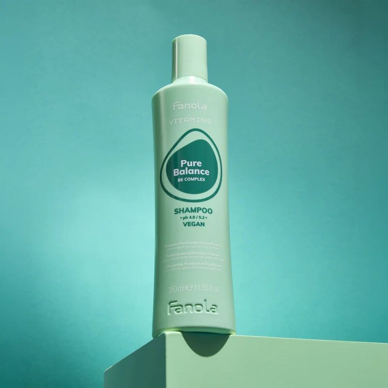 Fanola Vitamins Pure Balance Shampoo tisztító sampon zsíros korpa ellen 350 ml