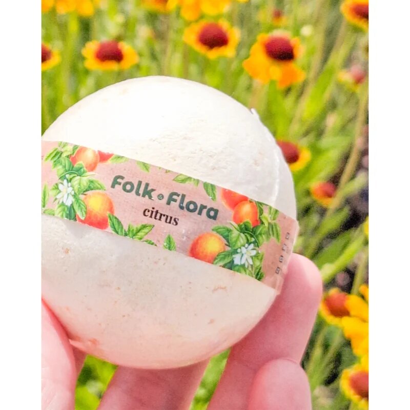 Folk & Flora Citrus fürdőgolyó frissítő hatással 130 g