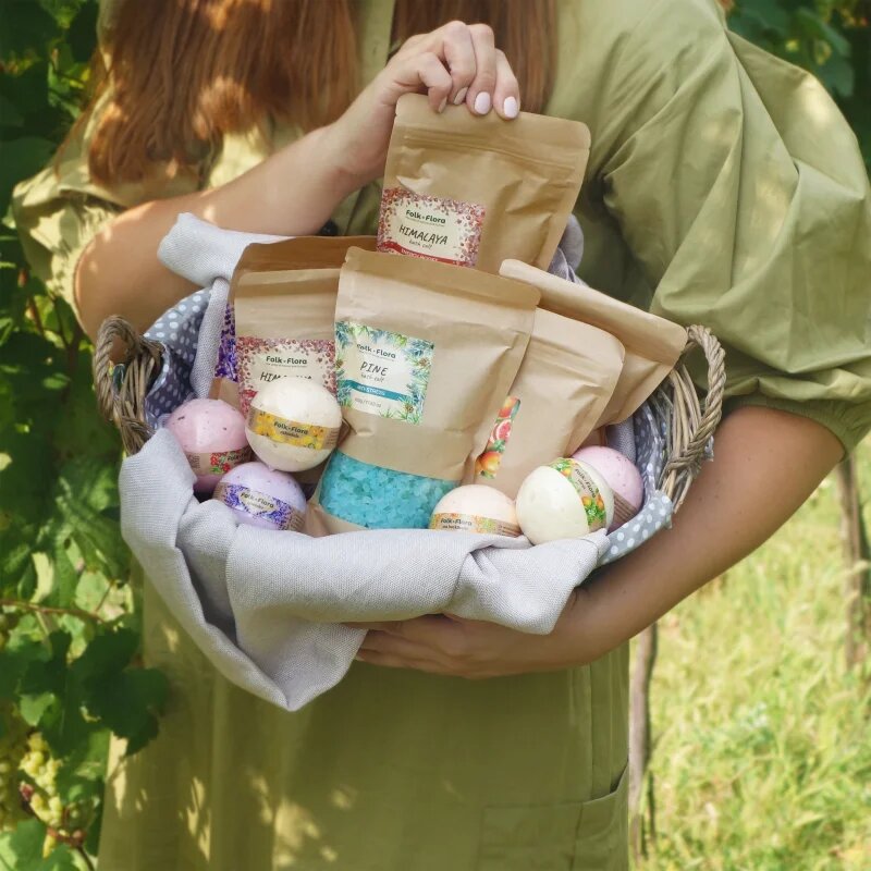 Folk & Flora Lavender fürdőgolyó nyugtató hatással 130 g
