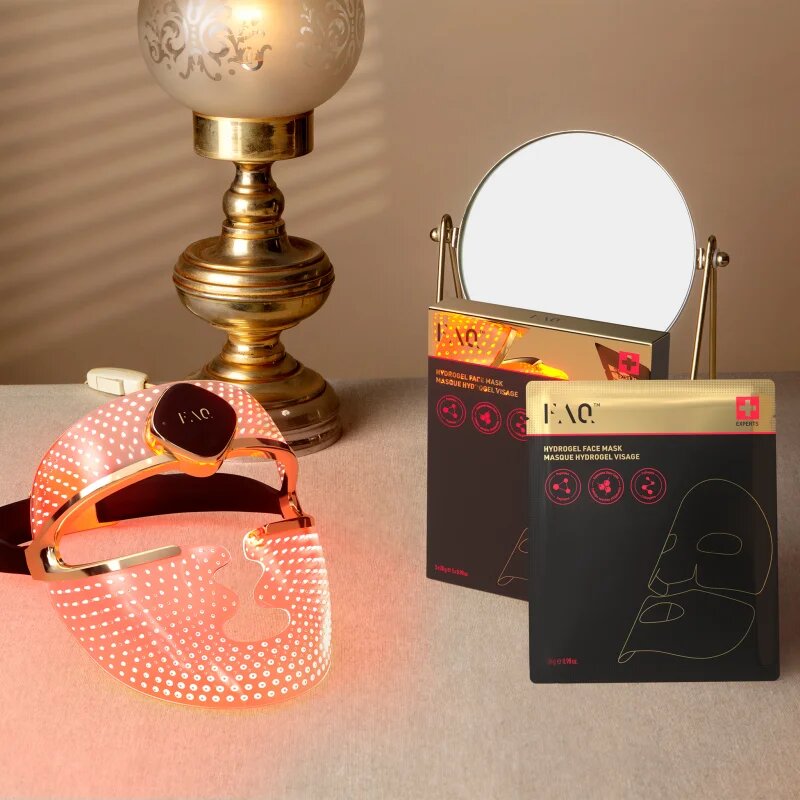 FOREO FAQ™ Glass Skin Collagen Face Mask hidrogél maszk az arcbőr kisimítására és a ráncok láthatóságának csökkentésére 5 db