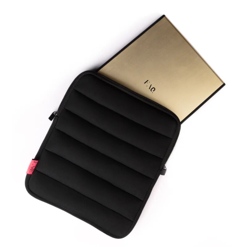 FOREO FAQ™ LED Panel Protective Sleeve párnázott védőtok FAQ LED-panel 1 db