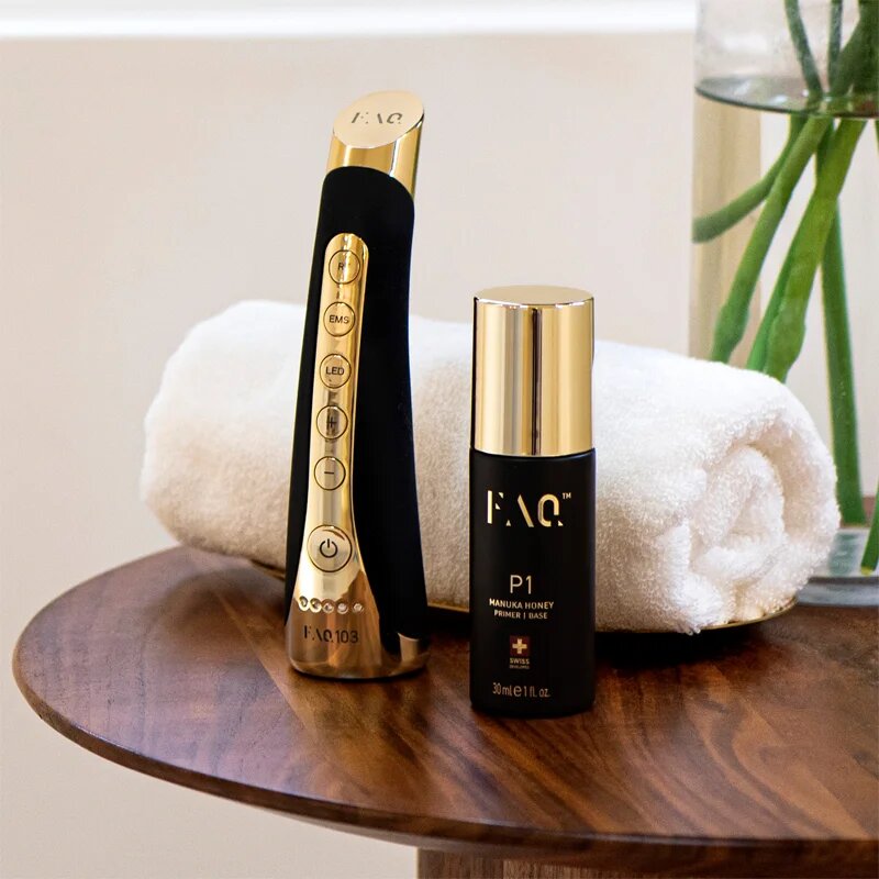 FOREO FAQ™ P1 Manuka Honey Primer intenzív hidratáló és revitalizáló krém a ráncok ellen 30 ml