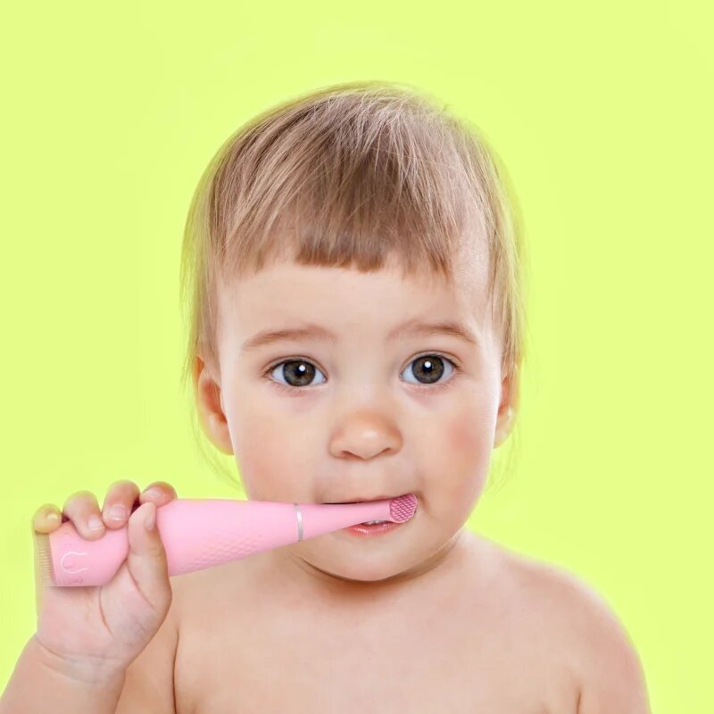 FOREO ISSA™ 4 Baby elektromos fogkefe gyermekeknek újszülöttkortól 3 éves korig Pearl Pink 1 db