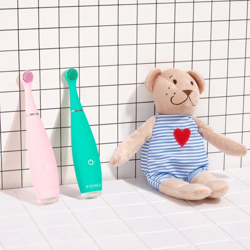 FOREO ISSA™ 4 Baby elektromos fogkefe gyermekeknek újszülöttkortól 3 éves korig Pearl Pink 1 db