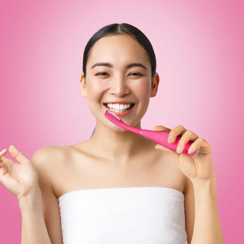 FOREO ISSA™ 4 elektromos fogkefe Fuchsia 1 db