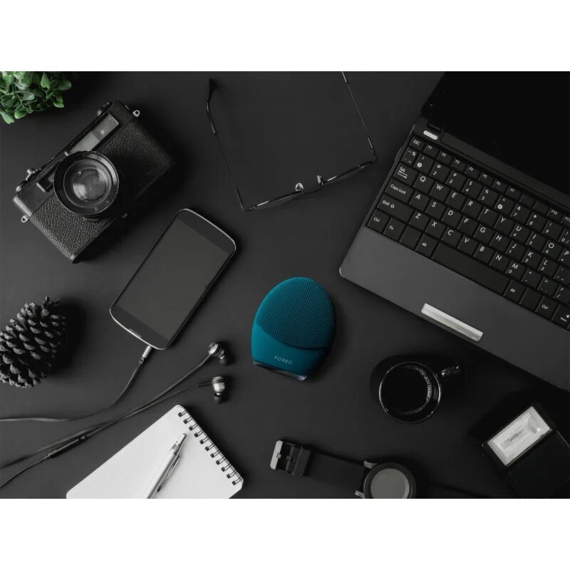 FOREO LUNA™4 Men masszázs eszköz arctisztításhoz és arcfeszesítéshez uraknak 1 db