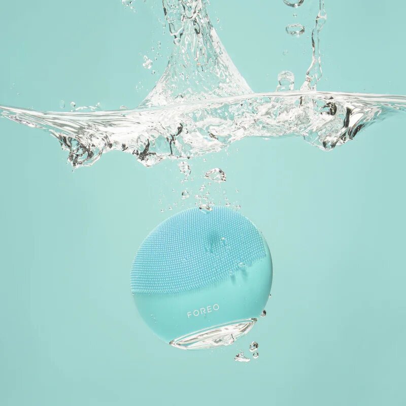 FOREO LUNA™4 Mini tisztító készülék az arcra Arctic Blue