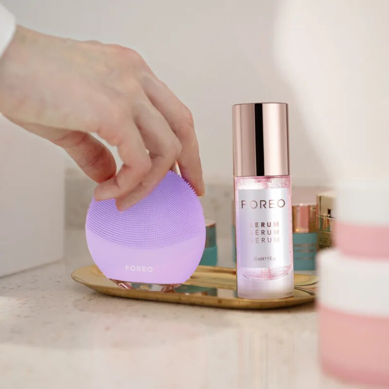 FOREO LUNA™4 Mini tisztító készülék az arcra Lavender