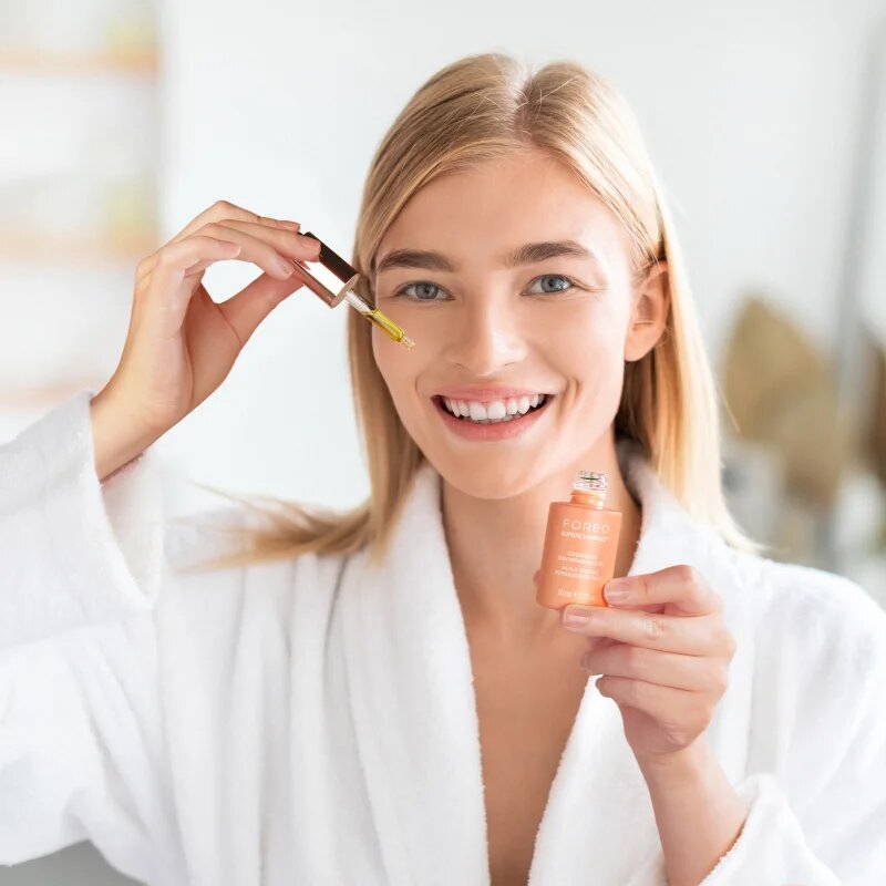 FOREO SUPERCHARGED Overnight Skin Repair Face Oil fiatalító arcolaj éjszakára 30 ml