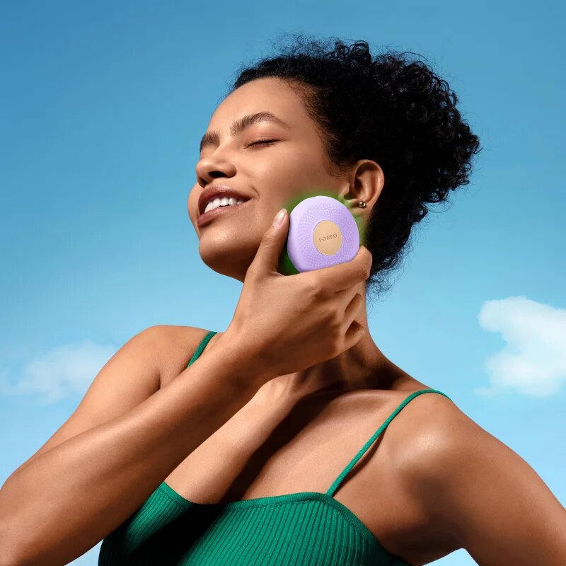 FOREO UFO™ 3 Go szónikus készülék az arcmaszk hatásának felgyorsítására Lavender 1 db