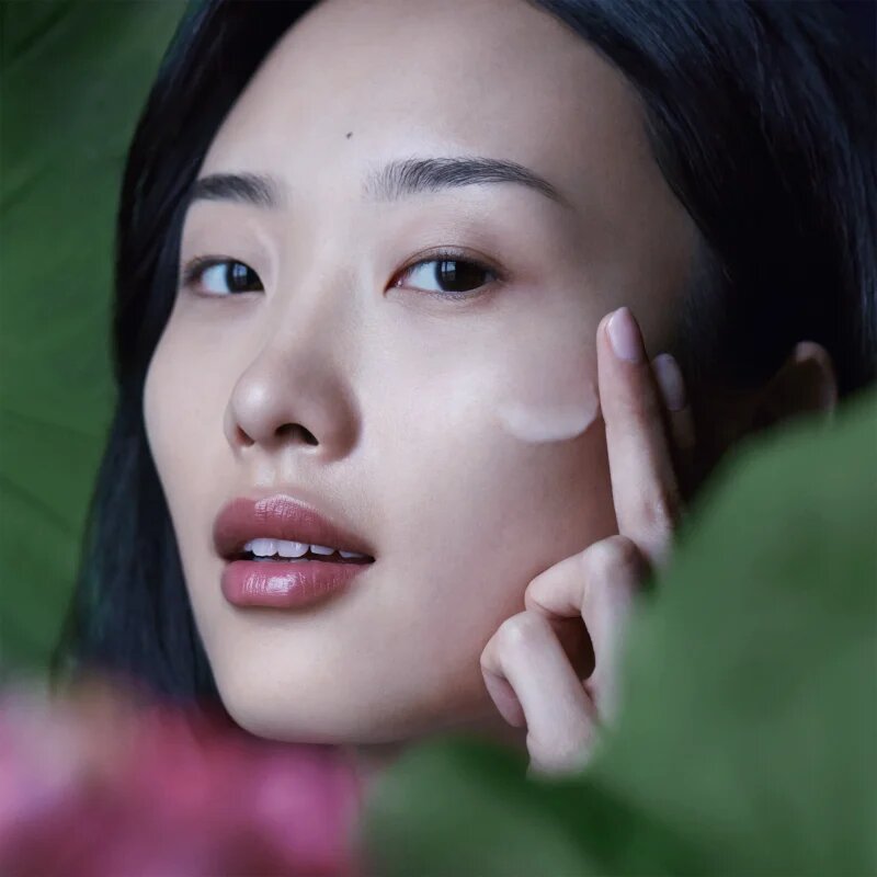 fresh Lotus Youth Preserve Resurfacing Dream Serum éjszakai szérum A.H.A.-val (Alpha Hydroxy Acids) 30 ml