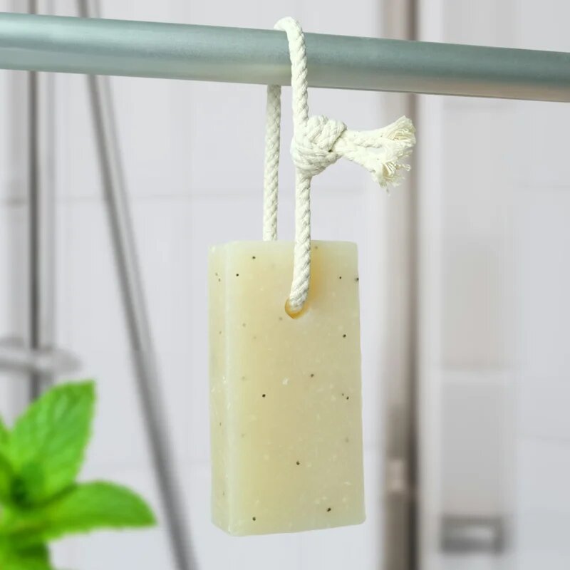 Friendly Soap Soap on a Rope Peppermint & Poppy Seeds természetes szappan zsinóron 95 g