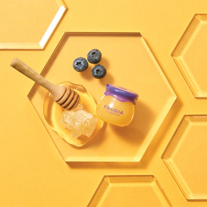 Frudia Honey Blueberry ajakbalzsam a táplálásért és hidratálásért 10 g