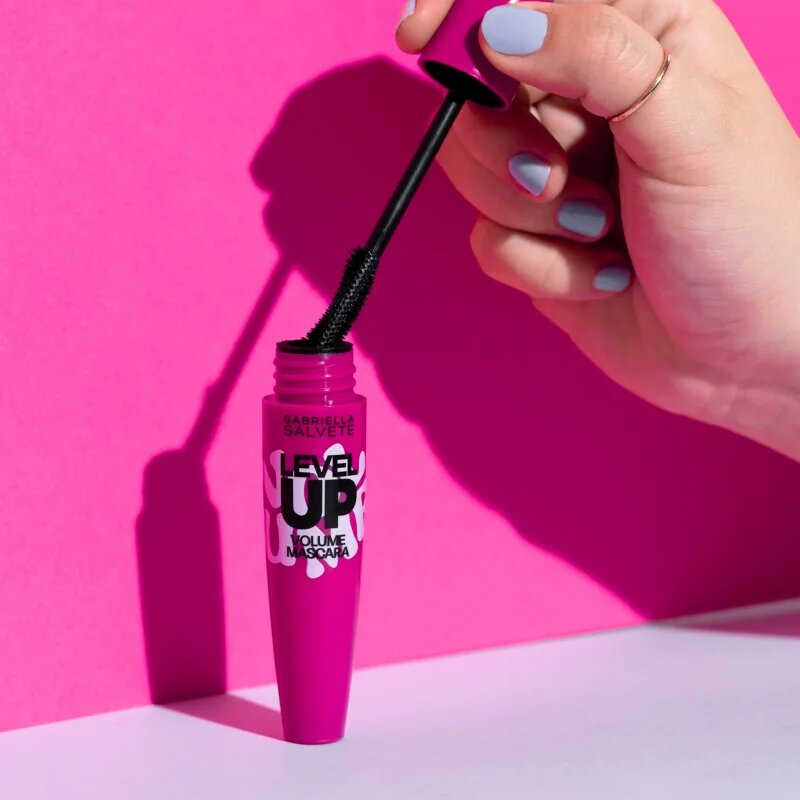 Gabriella Salvete Level Up Volume Mascara dúsító és göndörítő szempillaspirál árnyalat Black 9 ml