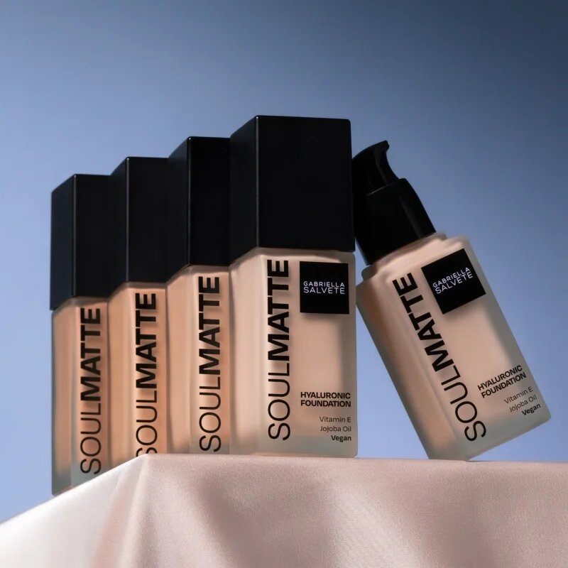 Gabriella Salvete SoulMatte Hyaluronic Foundation tartós alapozó matt hatással árnyalat 01C Porcelain Cold 30 ml