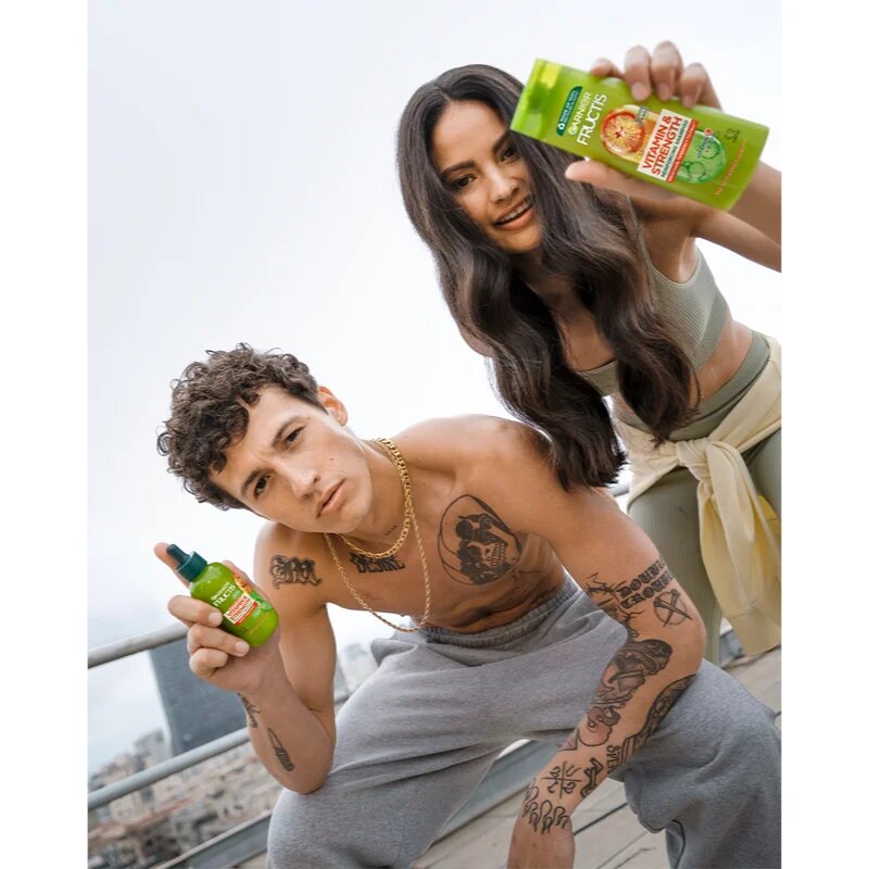 Garnier Fructis Vitamin & Strength hajerősítő sampon a sérült hajra 400 ml