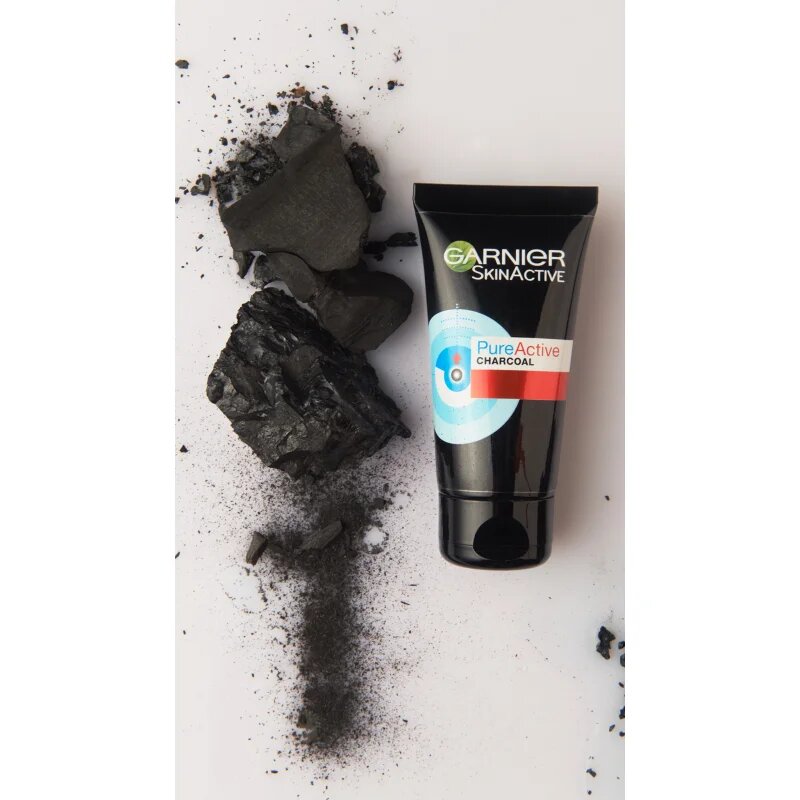 Garnier Pure Active Charcoal mitesszerek elleni lehúzható aktív szén maszk 50 ml
