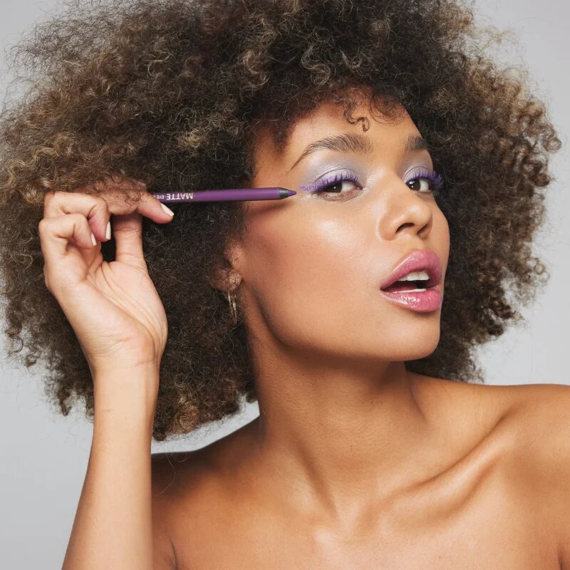 GOSH COPENHAGEN Matte Eye Liner szemceruza matt hatással árnyalat 019 Dusty Violet 1.2 g