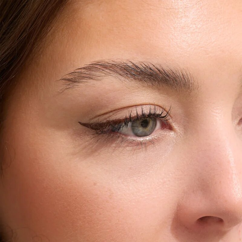 GOSH COPENHAGEN Slanted Pro Liner szemhéjtus árnyalat 003 Matt Brown 2.5 ml