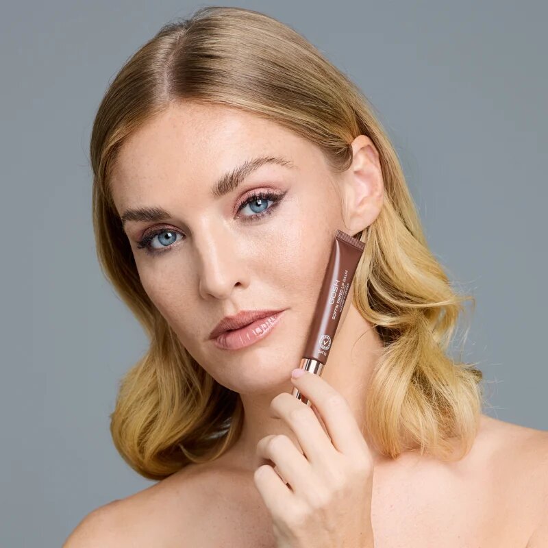 GOSH COPENHAGEN Soft`n Tinted tonizáló ajakbalzsam SPF 15 árnyalat 010 Espresso Martini 8 ml