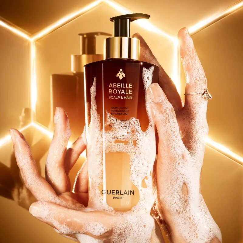 GUERLAIN Abeille Royale Revitalizing & Fortifying Care Shampoo revitalizáló sampon 290 ml