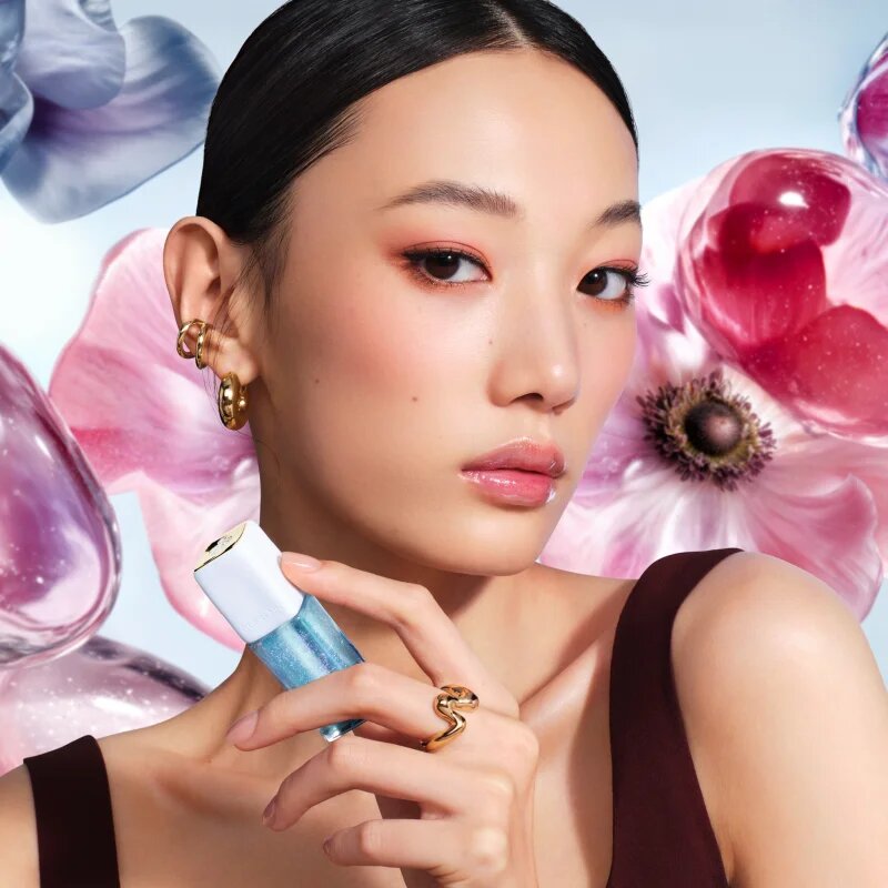 GUERLAIN KissKiss Bee Glow Plump dúsító ajakfény árnyalat 200 Cool Glow 9.5 ml