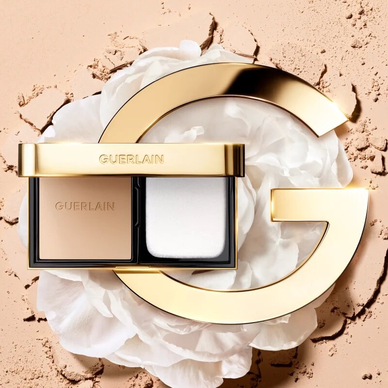 GUERLAIN Parure Gold Skin Control kompakt mattító alapozó árnyalat 1N Neutral 87 g