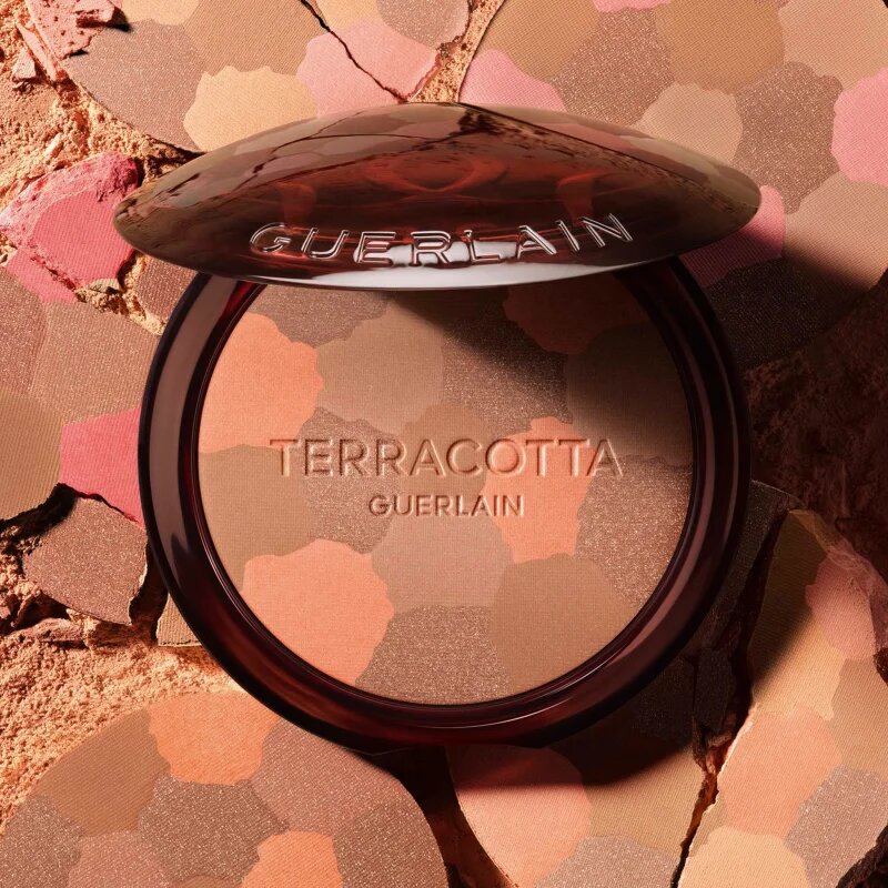 GUERLAIN Terracotta Light élénkítő bronzosító púder utántölthető árnyalat 01 Light Warm 10 g