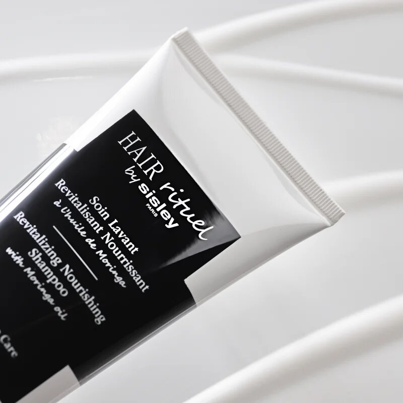 Hair Rituel by Sisley Revitalizing Nourishing Shampoo tápláló sampon revitalizáló hatású 500 ml