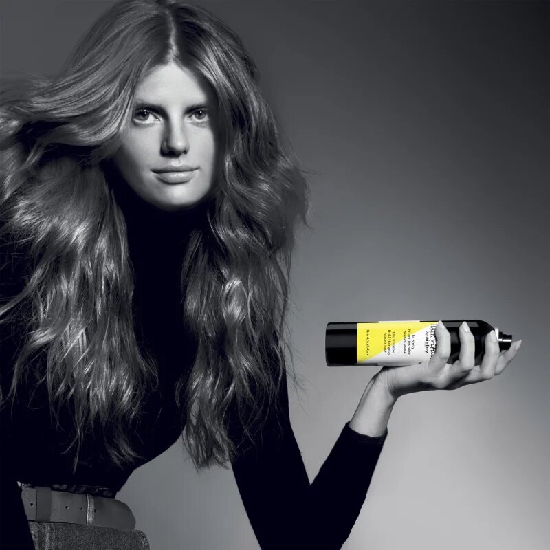 Hair Rituel by Sisley The Invisible Hold Hairspray hajlakk a természetes fixálásért 250 ml