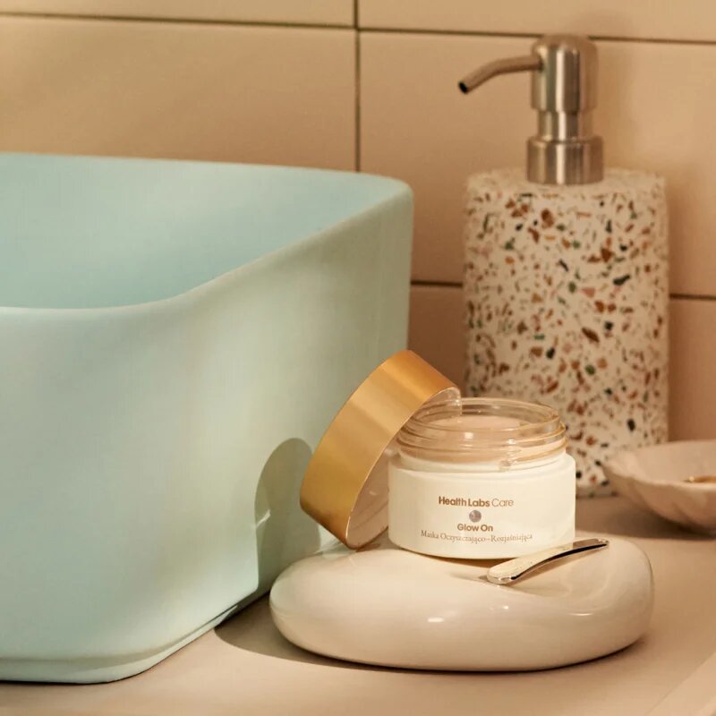 Health Labs Care Glow On Purifying and Brightening Mask tisztító és élénkítő arcmaszk 50 ml