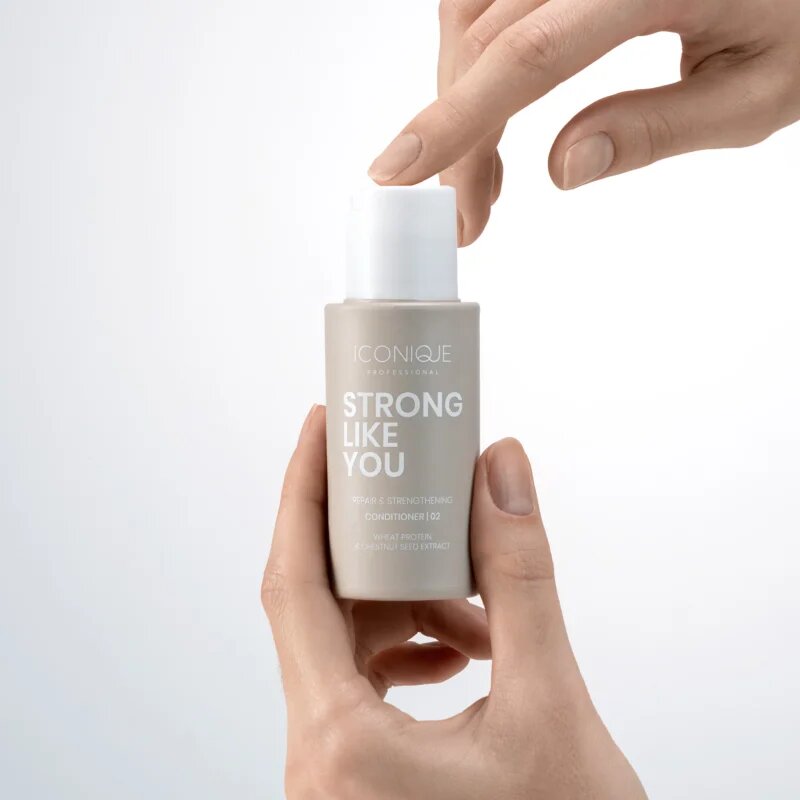 ICONIQUE Professional STRONG LIKE YOU Repair & Strengthening erősítő kondicionáló a károsult hajra 70 ml