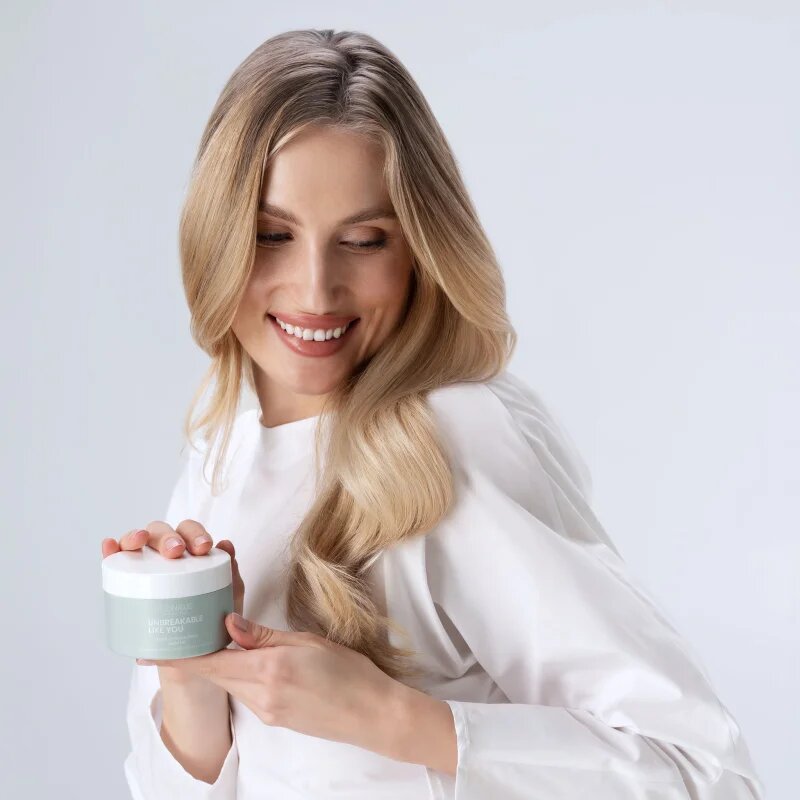 ICONIQUE Professional UNBREAKABLE LIKE YOU Length Strengthening hajhosszerősítő hajpakolás 200 ml