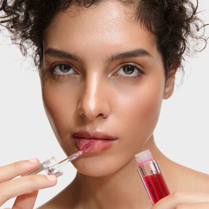 Inglot Juicy Lips Smoothing Lip Oil hidratáló olaj az ajkakra árnyalat Wild Strawberry 4 ml