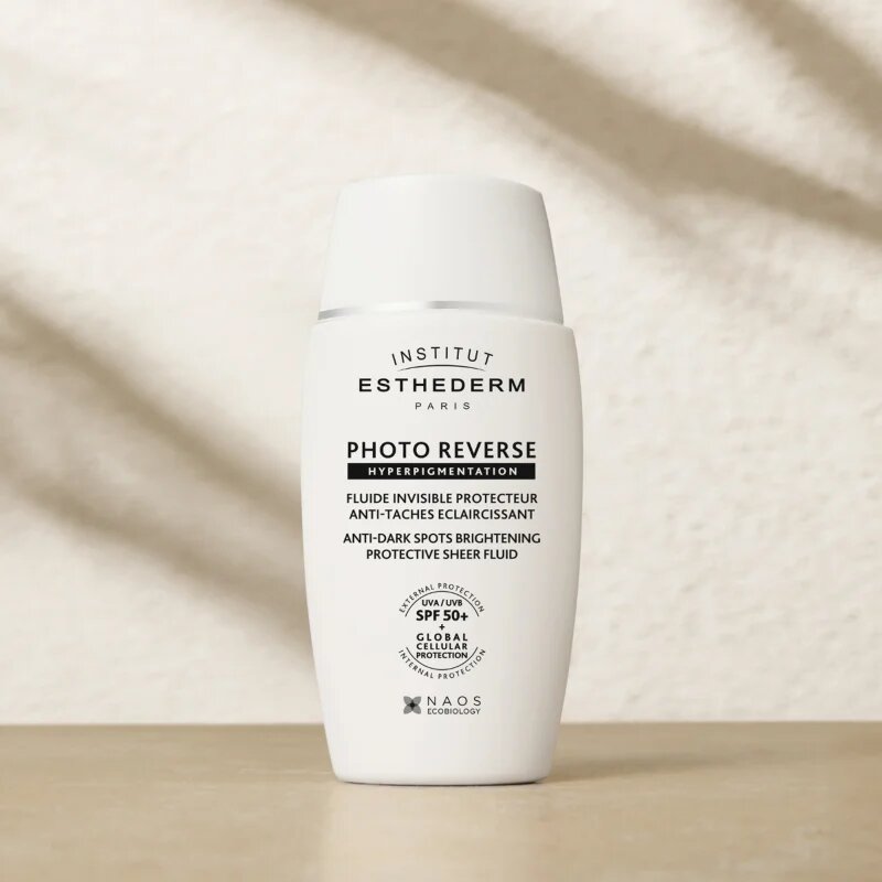 Institut Esthederm Photo Reverse Hyperpigmentation bőrvédő folyadék a pigment foltok ellen SPF 50+ 40 ml