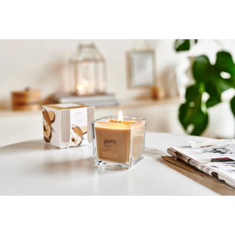 ípuro Essentials Cedar Wood illatgyertya 125 g
