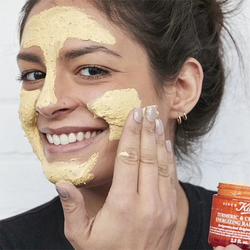 Kiehl's Turmeric & Cranberry Seed Energizing Radiance Mask élénkítő arcmaszk minden bőrtípusra beleértve az érzékeny bőrt is 100 ml