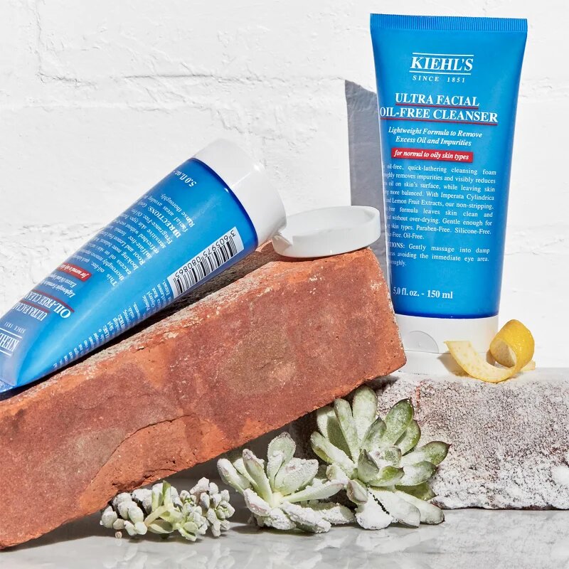 Kiehl's Ultra Facial Oil-Free Cleanser frissítő tisztító hab normál és zsíros bőrre 150 ml
