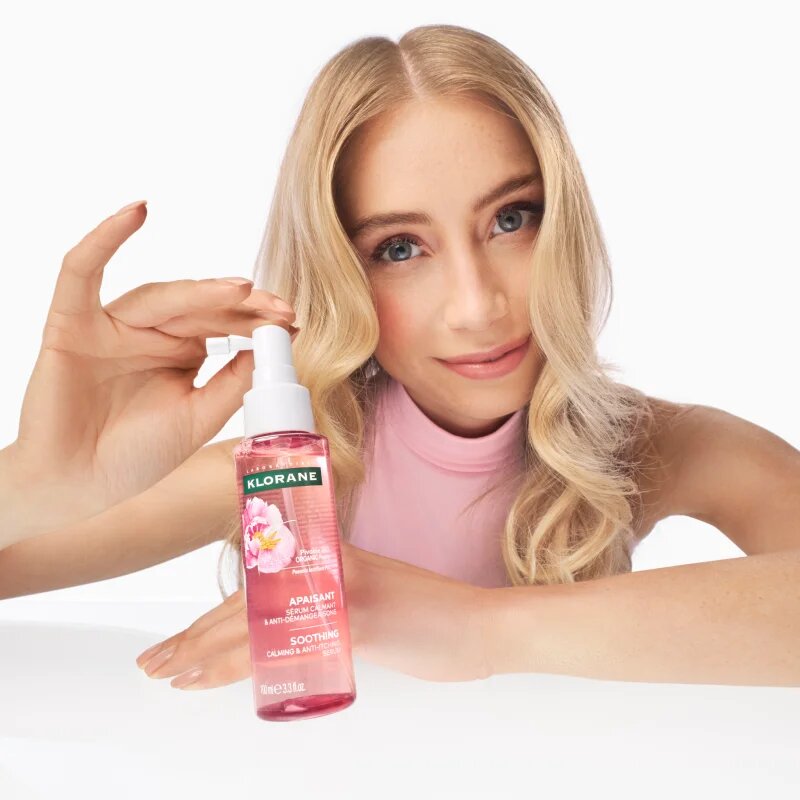 Klorane Peony Soothing Calming & Anti-Itching Serum nyugtató szérum az érzékeny és irritált fejbőrre 100 ml