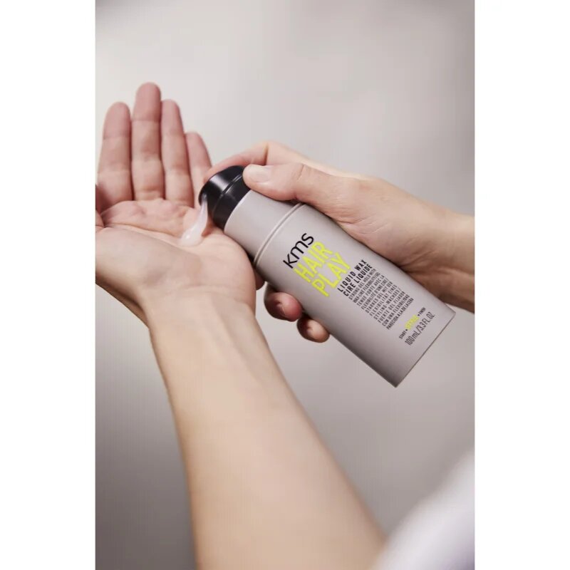 KMS Hair Play Liquid Wax hajwax a formáért és a fixálásért 100 ml
