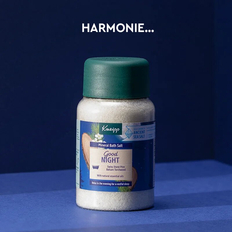 Kneipp Good Night fürdősó Swiss Stone Pine & Balsam Torchwood 500 g