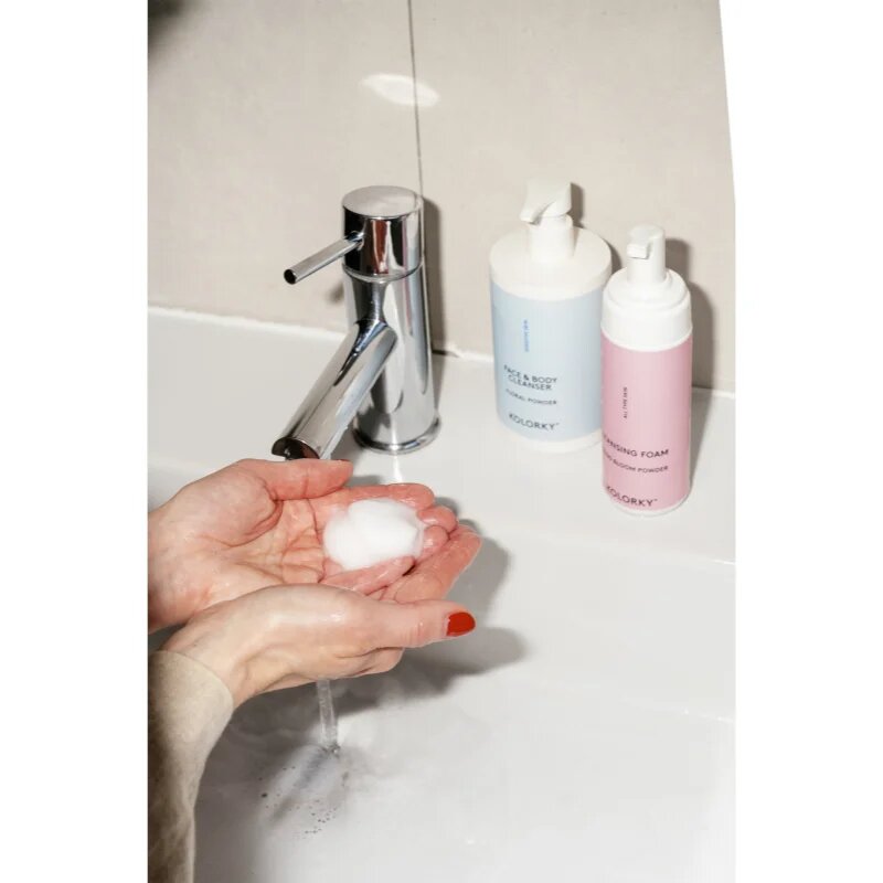 Kolorky Cleansing Foam finoman tisztító hab Spring Bloom Powder 150 ml