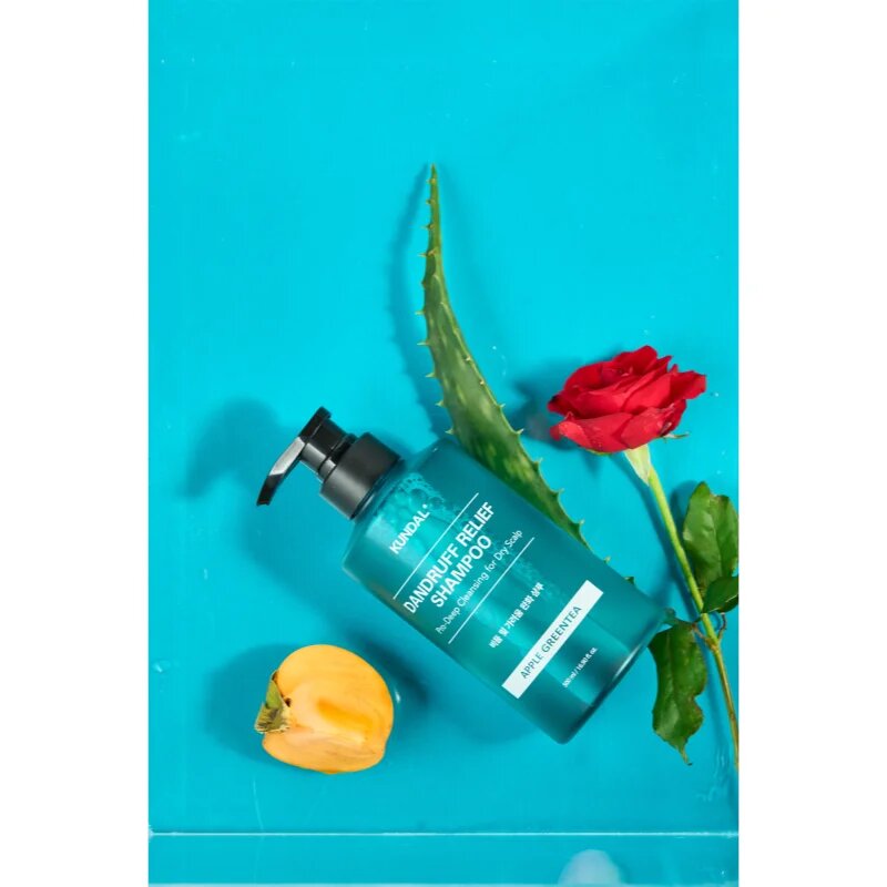 KUNDAL Dandruff Relief Shampoo Apple Green Tea sampon korpásodás és viszketés ellen száraz bőrre 500 ml