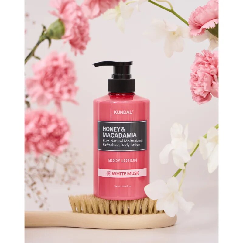 KUNDAL Honey & Macadamia White Musk tápláló testápoló krém hidratáló hatással 500 ml