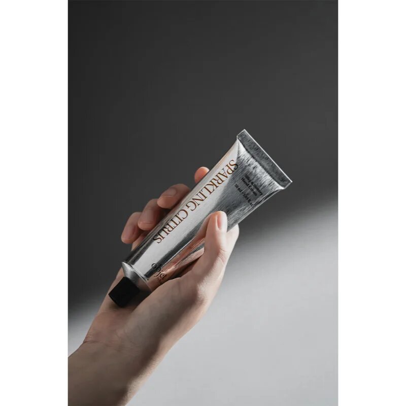 KUNDAL Objet Silky & Buttery Hand Cream ápoló kézkrém tápláló hatással illattal Sparkling Citrus 50 ml