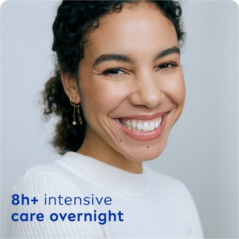 Labello Over Night Care regeneráló szájbalzsam levendulával 4.8 g