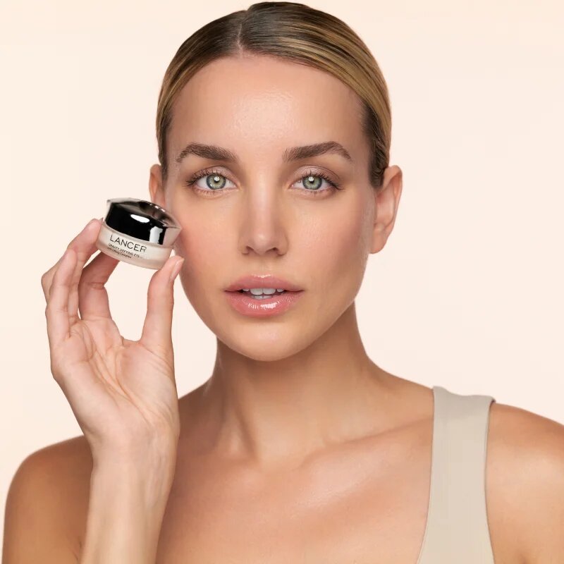 LANCER GRAVITY DEFYING Eye Cream feszesítő szemkrém lifting hatással 15 ml