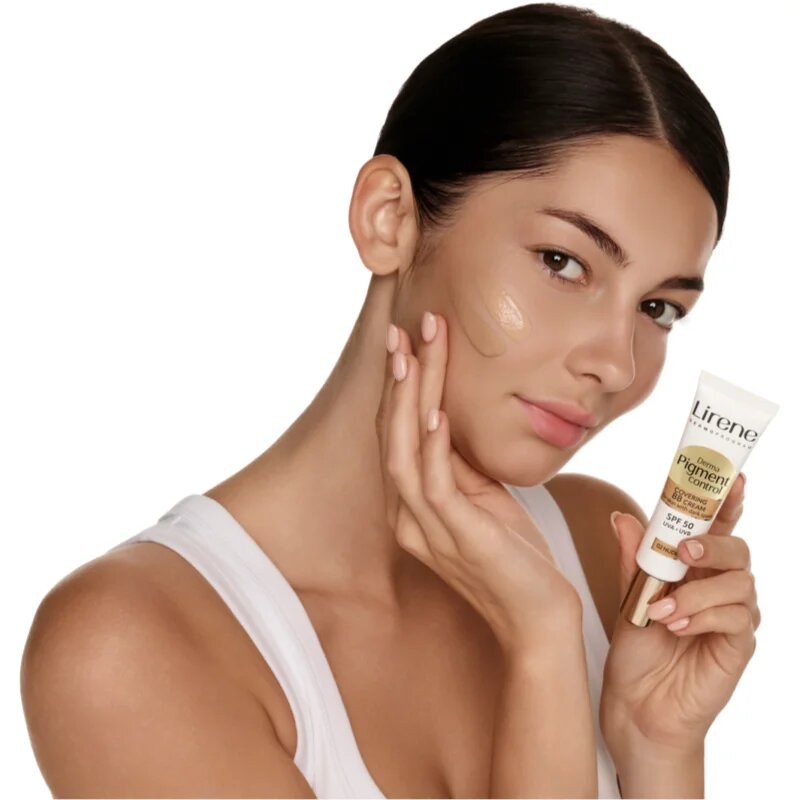 Lirene Derma Pigment Control Covering BB Cream SPF 50 bőrvilágosító BB krém pigmentfoltok ellen árnyalat 01 Light 30 ml