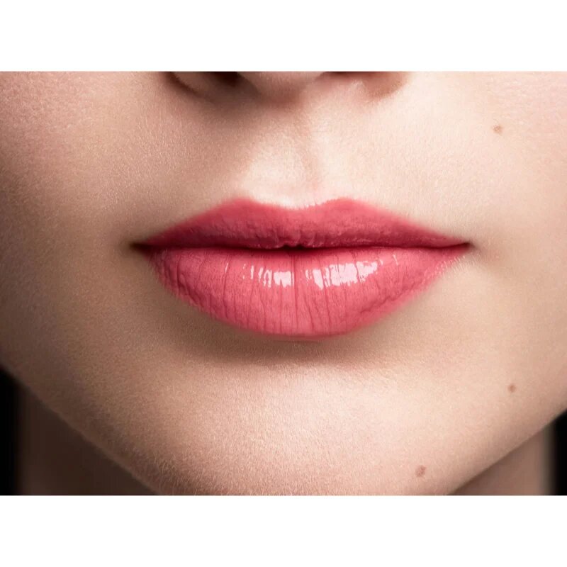 L’Oréal Paris Color Riche Shine magas fényű rúzs árnyalat 111 Pink Wonderland 4.8 g
