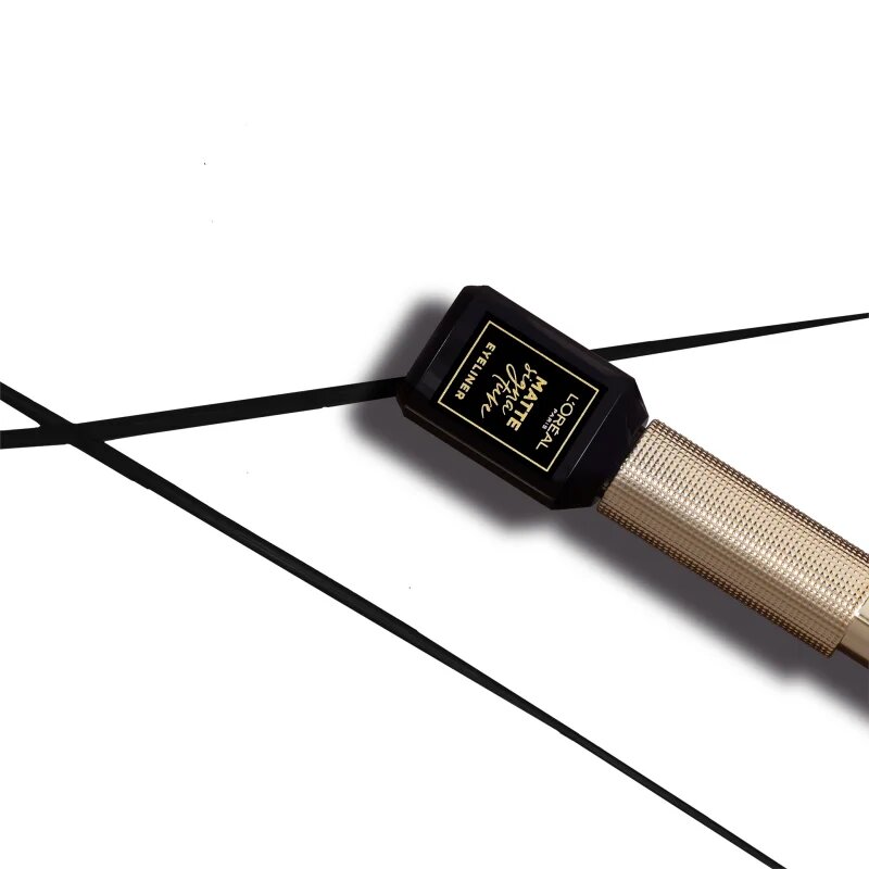 L’Oréal Paris Infaillible Grip 24h szemhéjtus árnyalat 01 Black Signature 3 ml